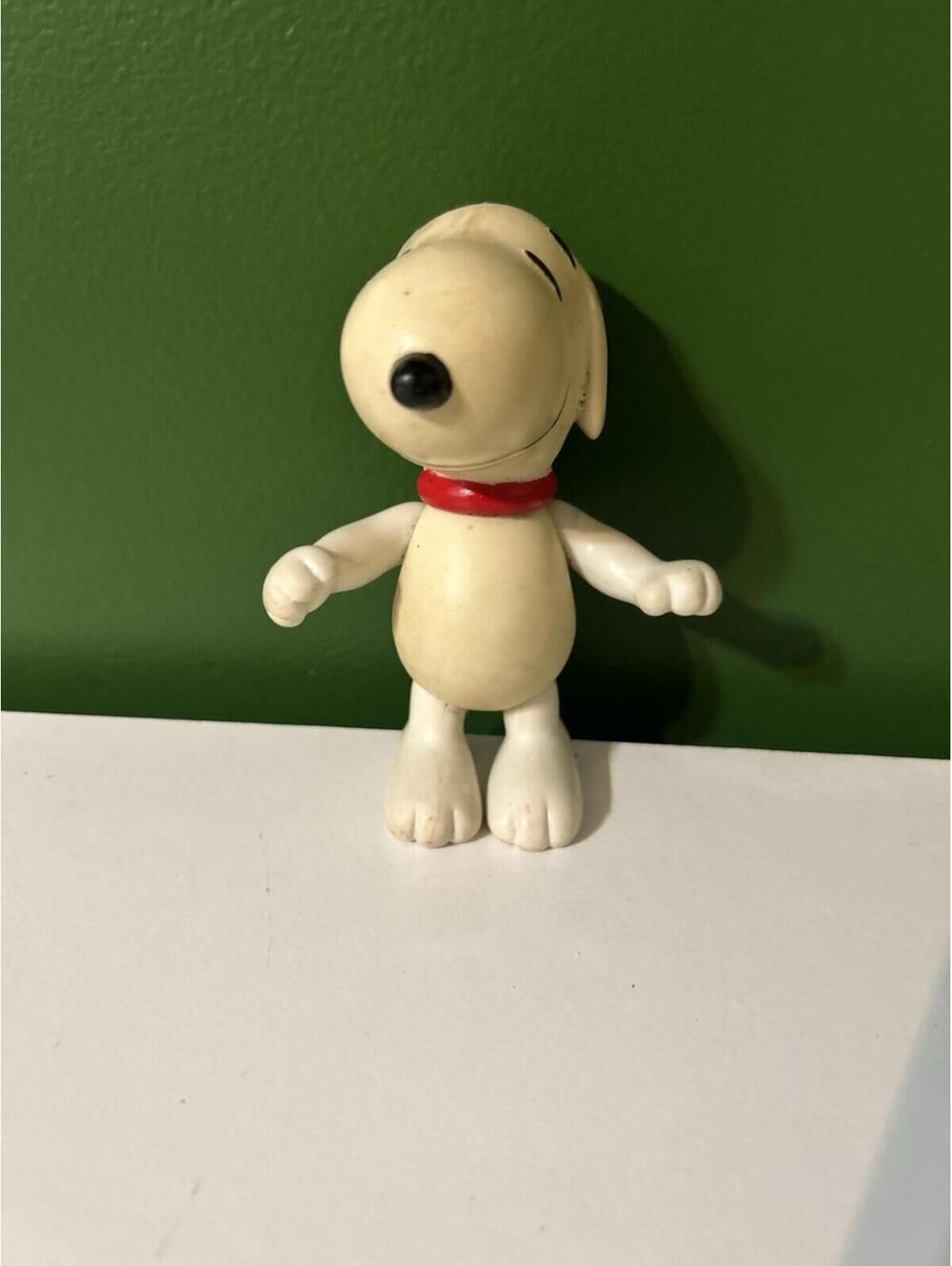 Vintage Snoopy Standing Figure Red Collar Peanuts Poseable Toy 3" Collectible
